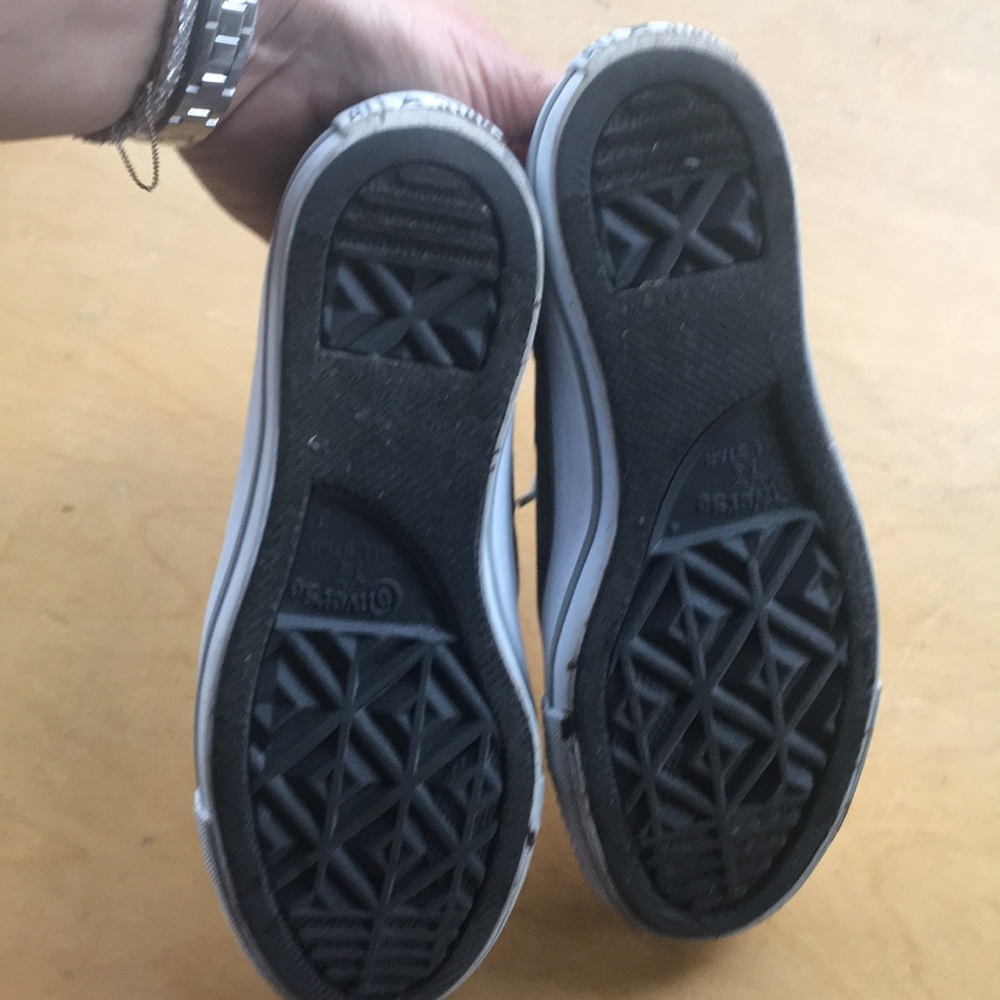 Converse - Picture 3 of 4